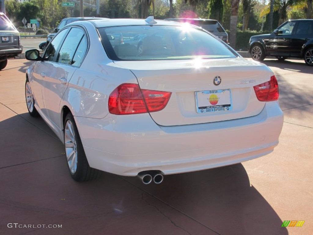 2011 3 Series 328i Sedan - Alpine White / Beige photo #4