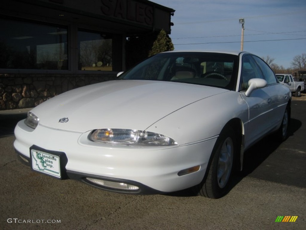 1998 Aurora  - Bright White / Gray photo #1