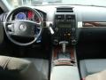 Black Uni - Touareg 2 VR6 Photo No. 8