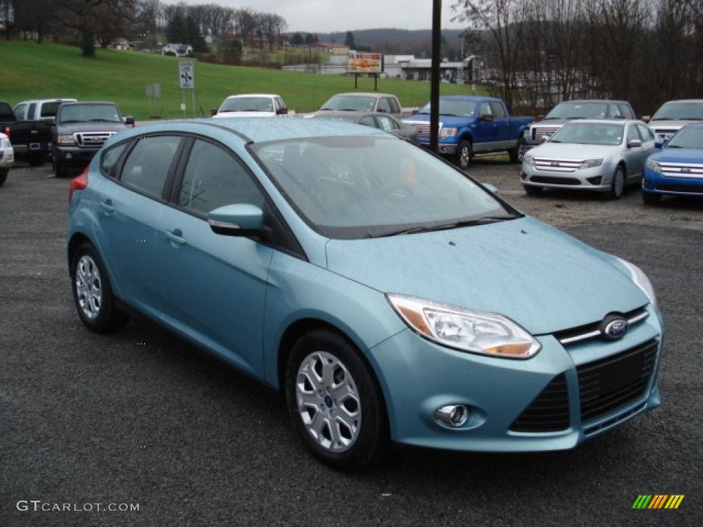 2012 Focus SE 5-Door - Frosted Glass Metallic / Stone photo #2