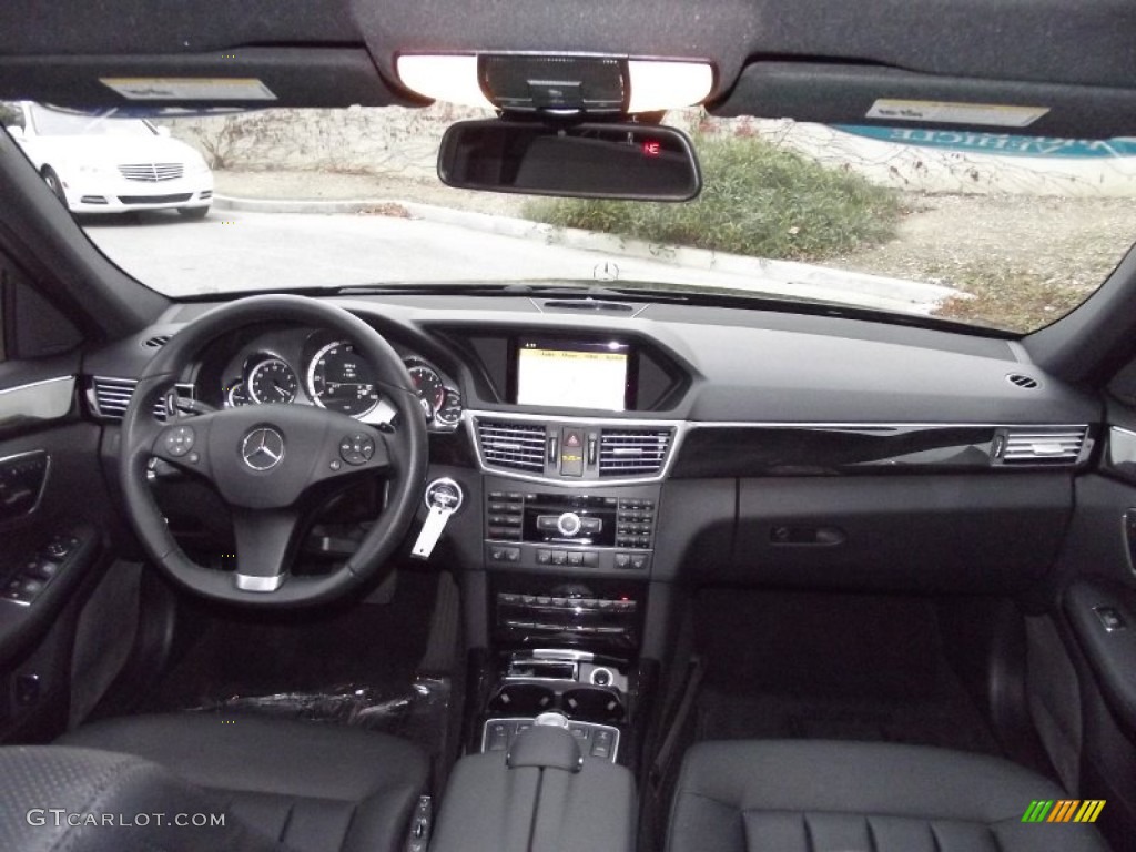 2011 Mercedes-Benz E 550 Sedan Dashboard Photos