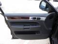 Black Uni - Touareg 2 VR6 Photo No. 12