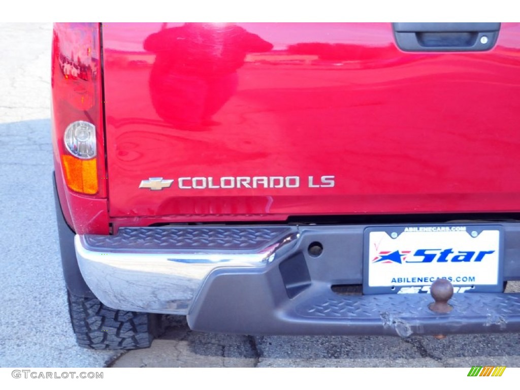2005 Colorado LS Crew Cab - Dark Cherry Red Metallic / Medium Dark Pewter photo #4