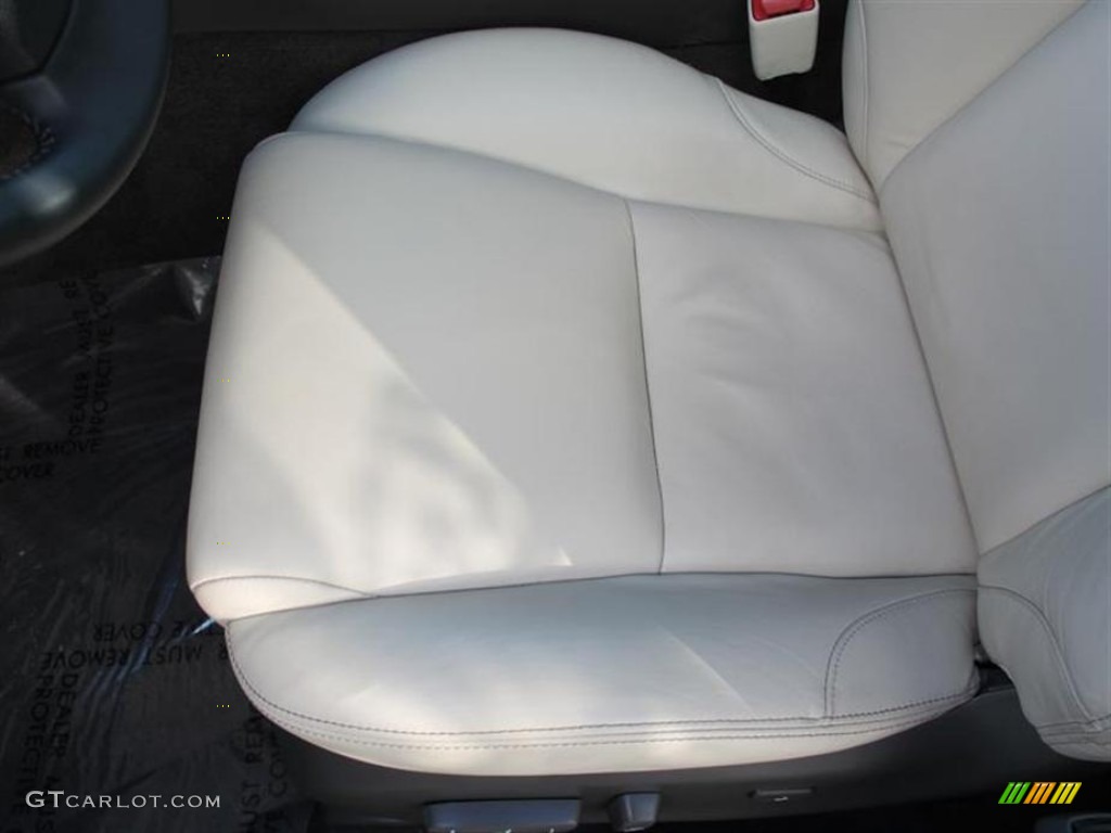 2009 IS 250 - Starfire White Pearl / Light Gray photo #16