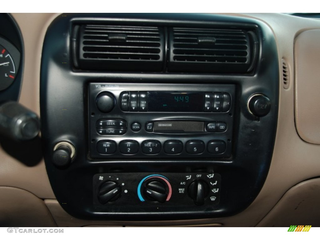 1997 Ranger XLT Regular Cab - Bright Red / Medium Prairie Tan photo #12