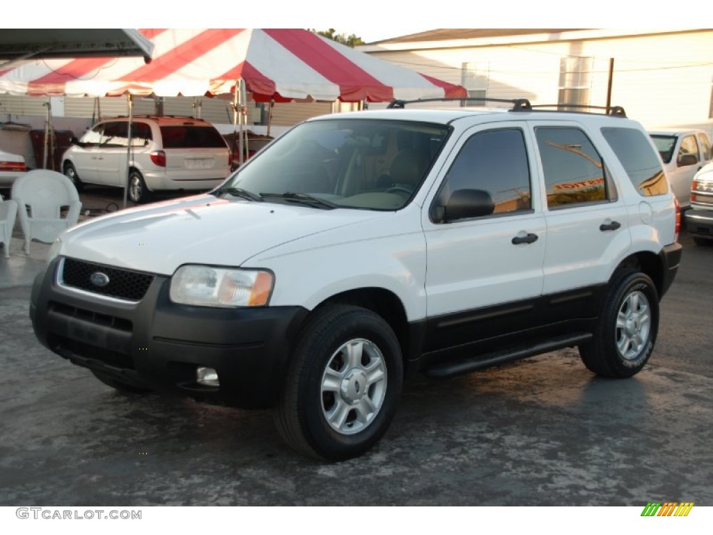 2003 Escape XLT V6 - Oxford White / Medium Dark Pebble photo #2