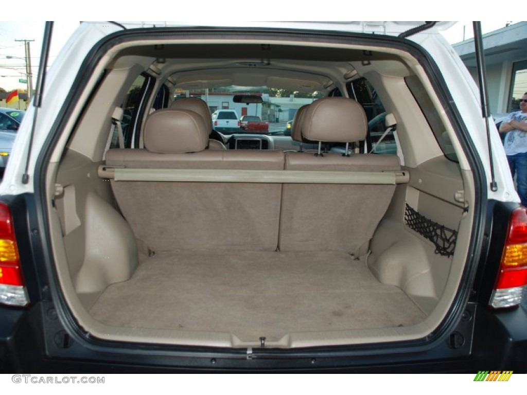 2003 Escape XLT V6 - Oxford White / Medium Dark Pebble photo #26