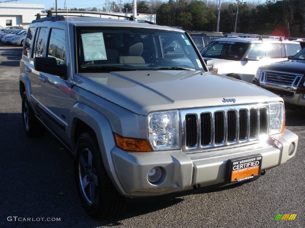 2008 Commander Rocky Mountain Edition 4x4 - Light Graystone Pearl / Dark Khaki/Light Graystone photo #3
