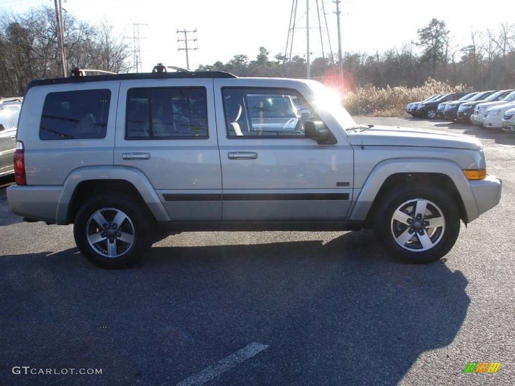 2008 Commander Rocky Mountain Edition 4x4 - Light Graystone Pearl / Dark Khaki/Light Graystone photo #7