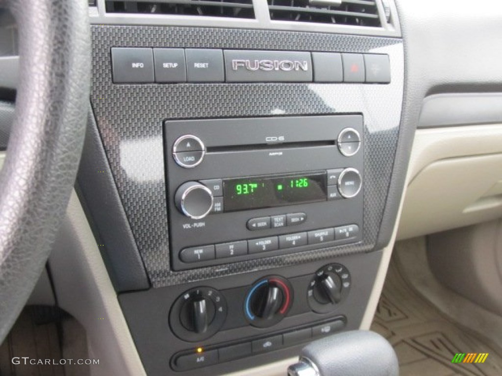 2009 Ford Fusion SE Controls Photo #58474755
