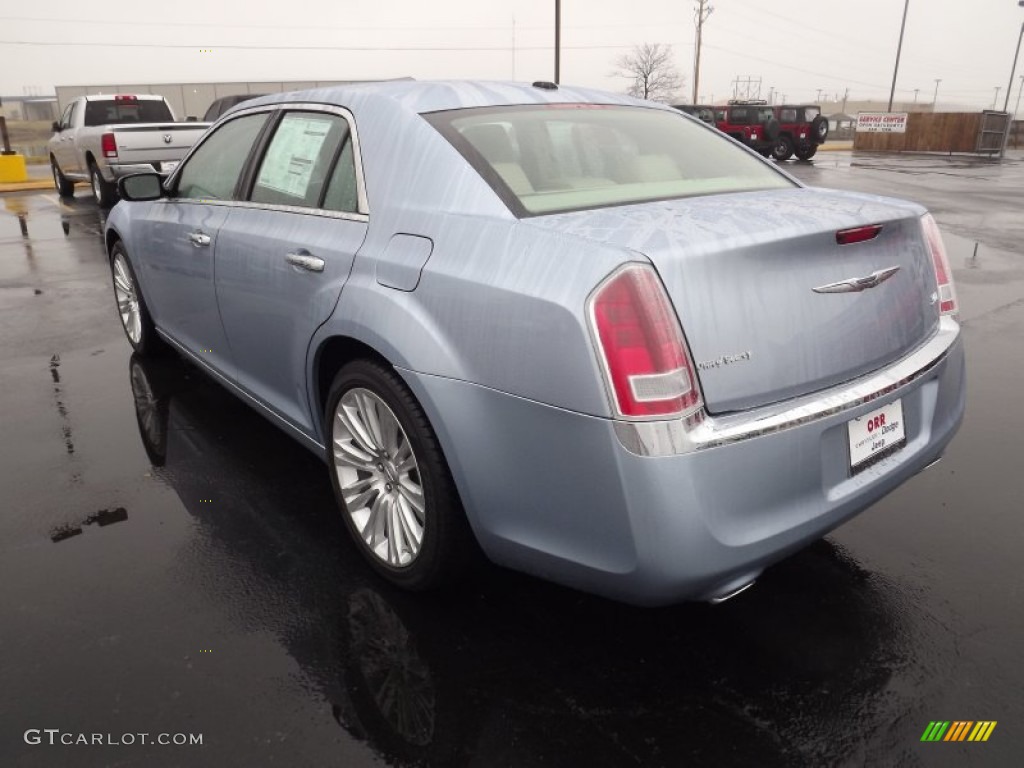 2012 300 Limited - Crystal Blue Pearl / Black/Light Frost Beige photo #7