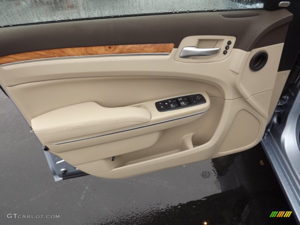 2012 Chrysler 300 Limited Black/Light Frost Beige Door Panel Photo #58475490