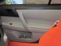 Classic Silver Metallic - Highlander 4WD Photo No. 19