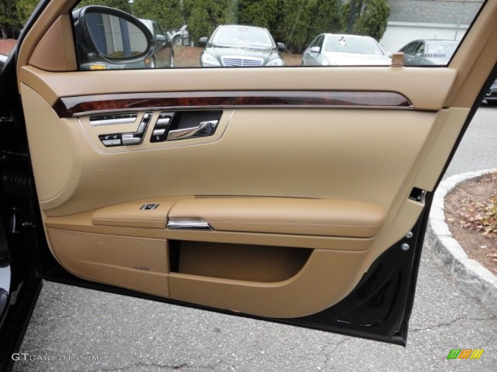 2008 Mercedes-Benz S 550 4Matic Sedan Cashmere/Savanna Door Panel Photo #58484016
