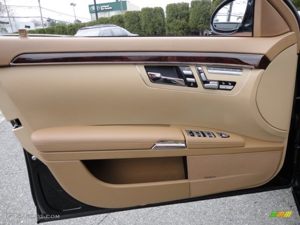2008 Mercedes-Benz S 550 4Matic Sedan Cashmere/Savanna Door Panel Photo #58484115