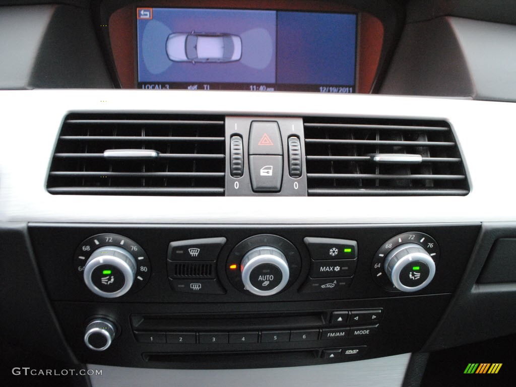 2008 BMW M5 Sedan Controls Photo #58490566
