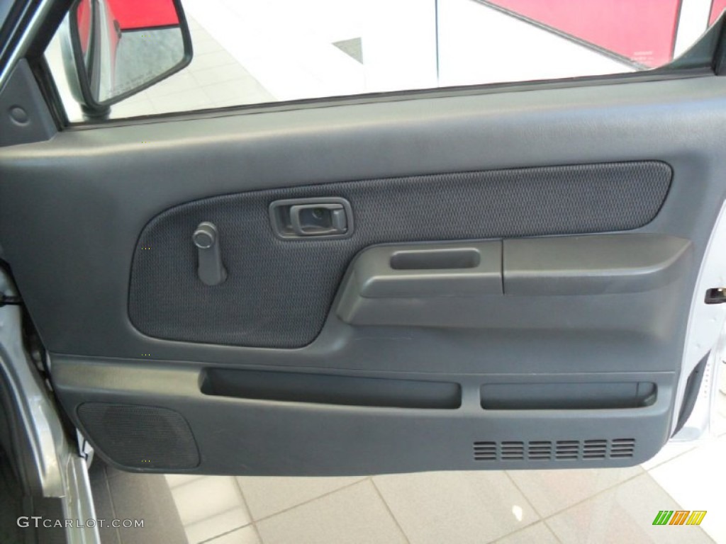 2002 Nissan Frontier XE King Cab Gray Door Panel Photo #58490756
