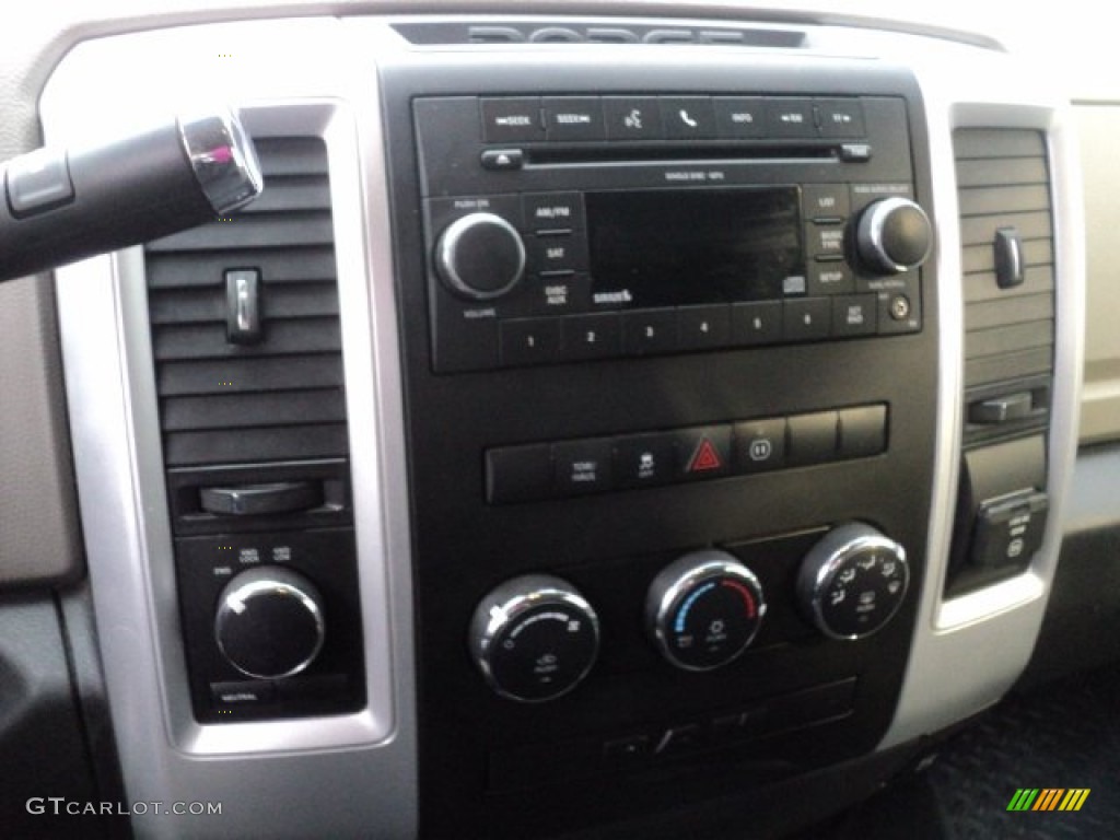 2010 Ram 1500 Big Horn Quad Cab 4x4 - Mineral Gray Metallic / Dark Slate/Medium Graystone photo #9