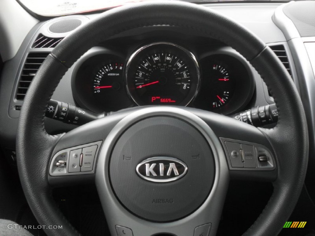 2011 Kia Soul Hamstar Special Edition Black Leather Steering Wheel Photo #58494919