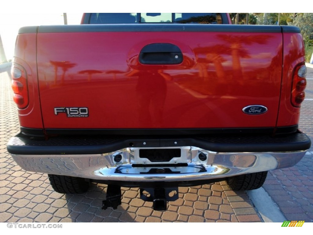 2002 F150 Lariat SuperCrew 4x4 - Bright Red / Medium Parchment photo #6