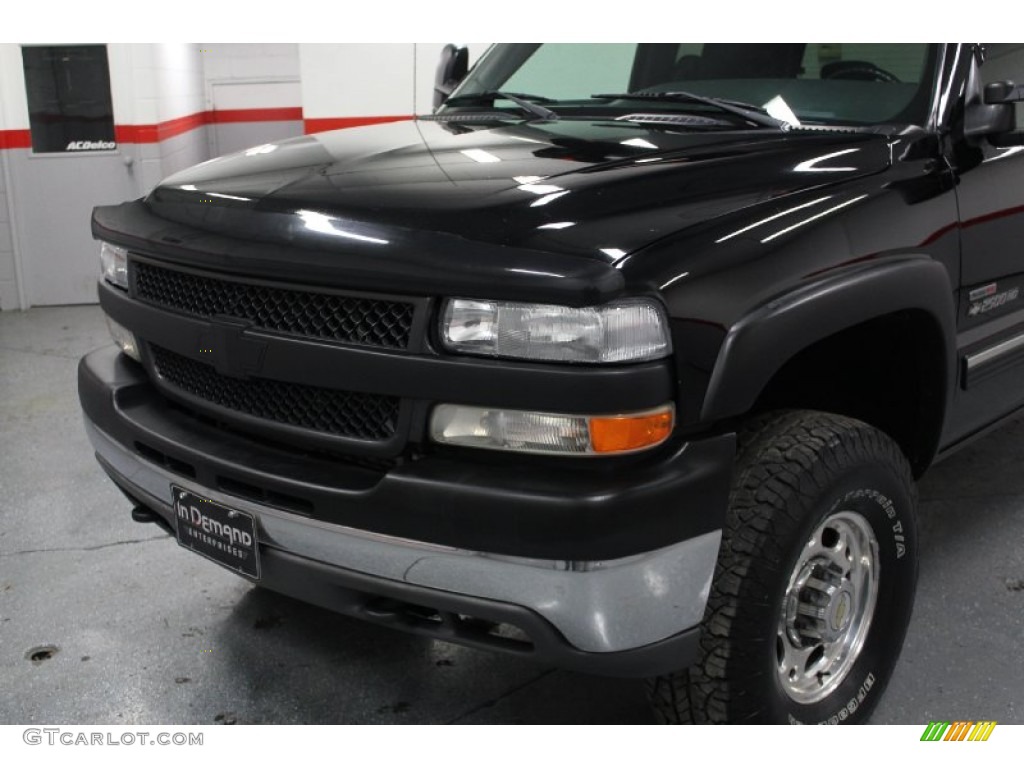 2002 Silverado 2500 LS Crew Cab 4x4 - Onyx Black / Medium Gray photo #9