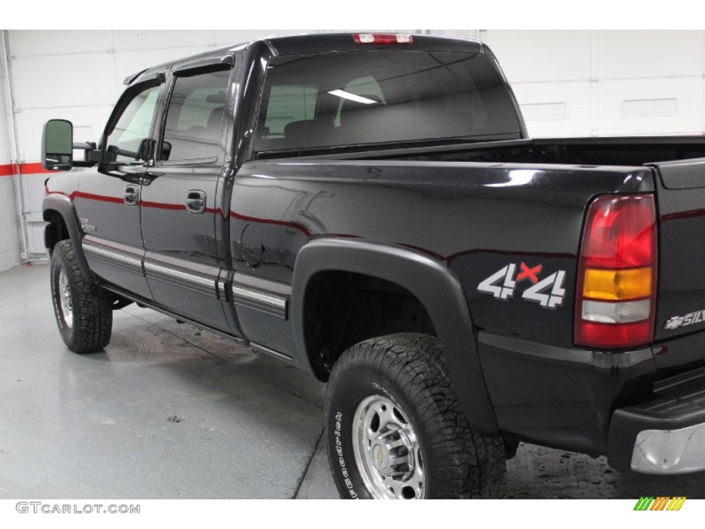 2002 Silverado 2500 LS Crew Cab 4x4 - Onyx Black / Medium Gray photo #19
