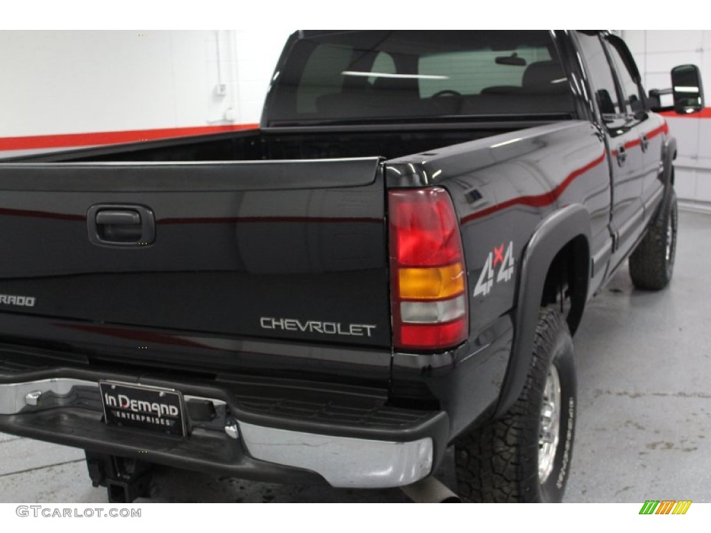 2002 Silverado 2500 LS Crew Cab 4x4 - Onyx Black / Medium Gray photo #22