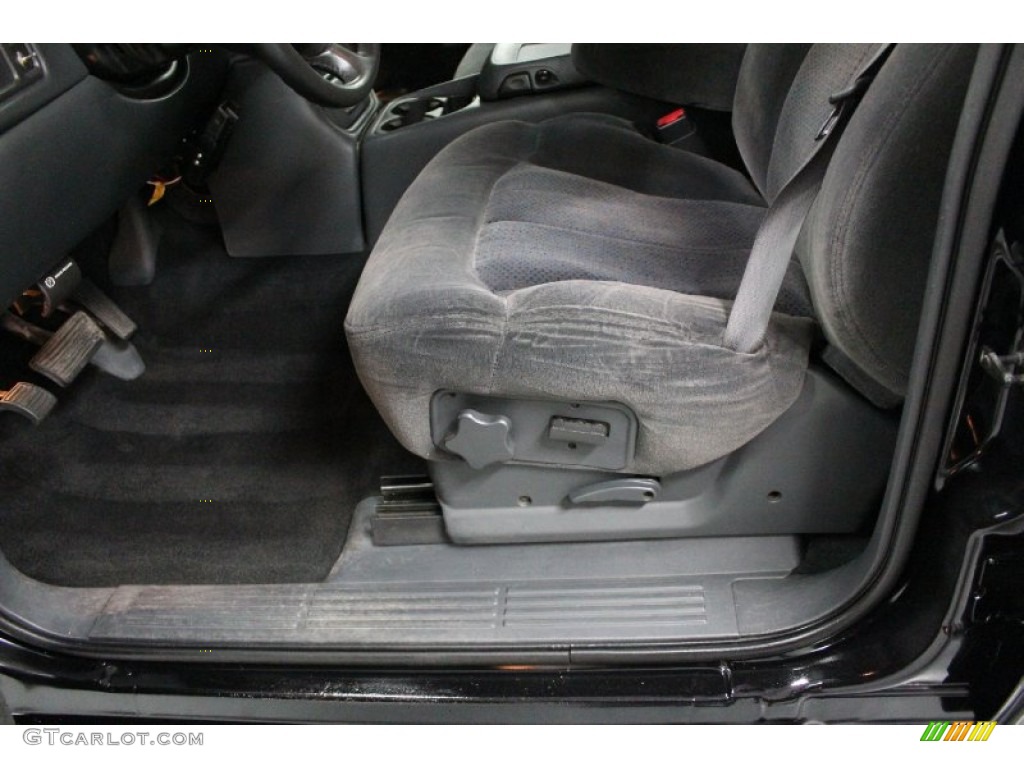 2002 Silverado 2500 LS Crew Cab 4x4 - Onyx Black / Medium Gray photo #50