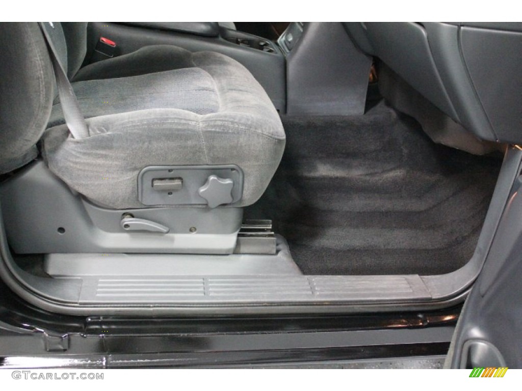 2002 Silverado 2500 LS Crew Cab 4x4 - Onyx Black / Medium Gray photo #63