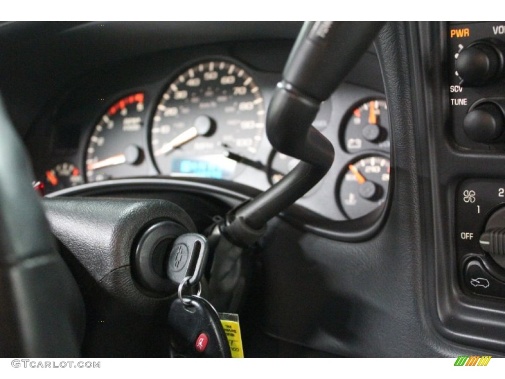 2002 Silverado 2500 LS Crew Cab 4x4 - Onyx Black / Medium Gray photo #73