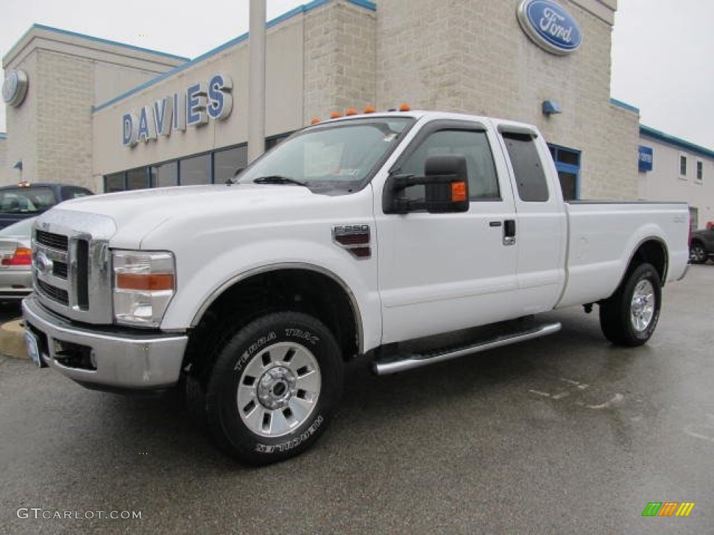 2008 F250 Super Duty XLT SuperCab 4x4 - Oxford White / Medium Stone photo #1