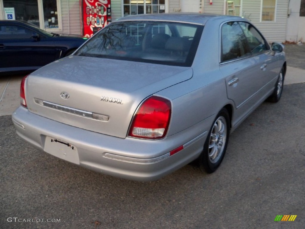 2003 XG350 L Sedan - Titanium / Black photo #6