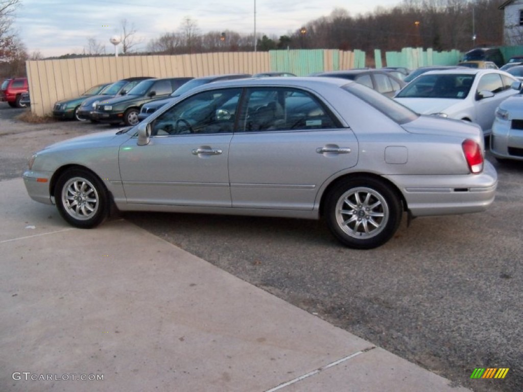 2003 XG350 L Sedan - Titanium / Black photo #8