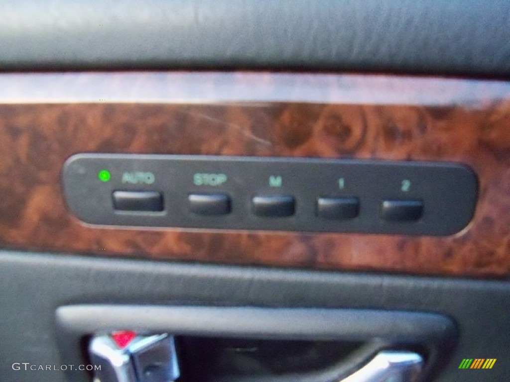 2003 XG350 L Sedan - Titanium / Black photo #13