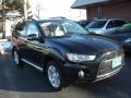 2011 Labrador Black Pearl Mitsubishi Outlander SE  photo #13