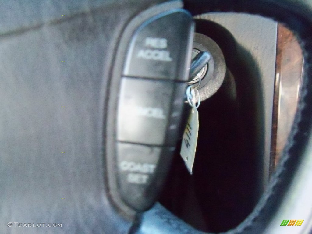 2003 XG350 L Sedan - Titanium / Black photo #17
