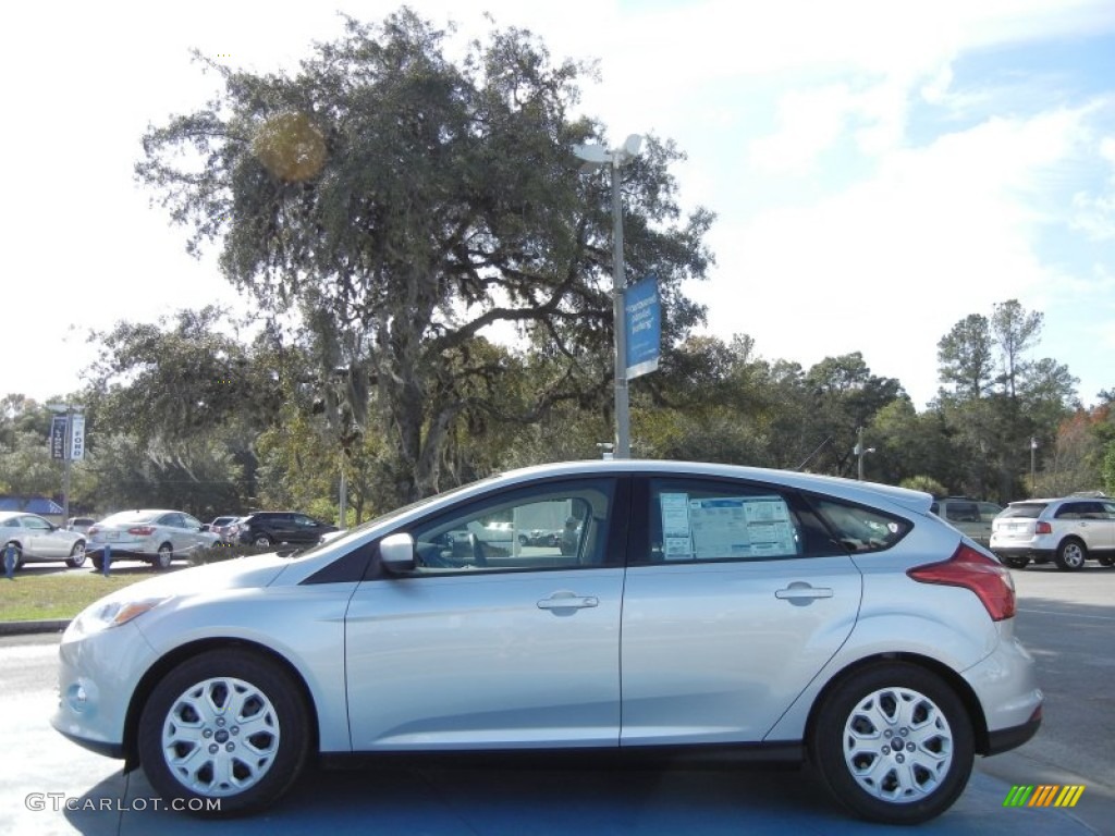 2012 Focus SE 5-Door - Ingot Silver Metallic / Stone photo #2