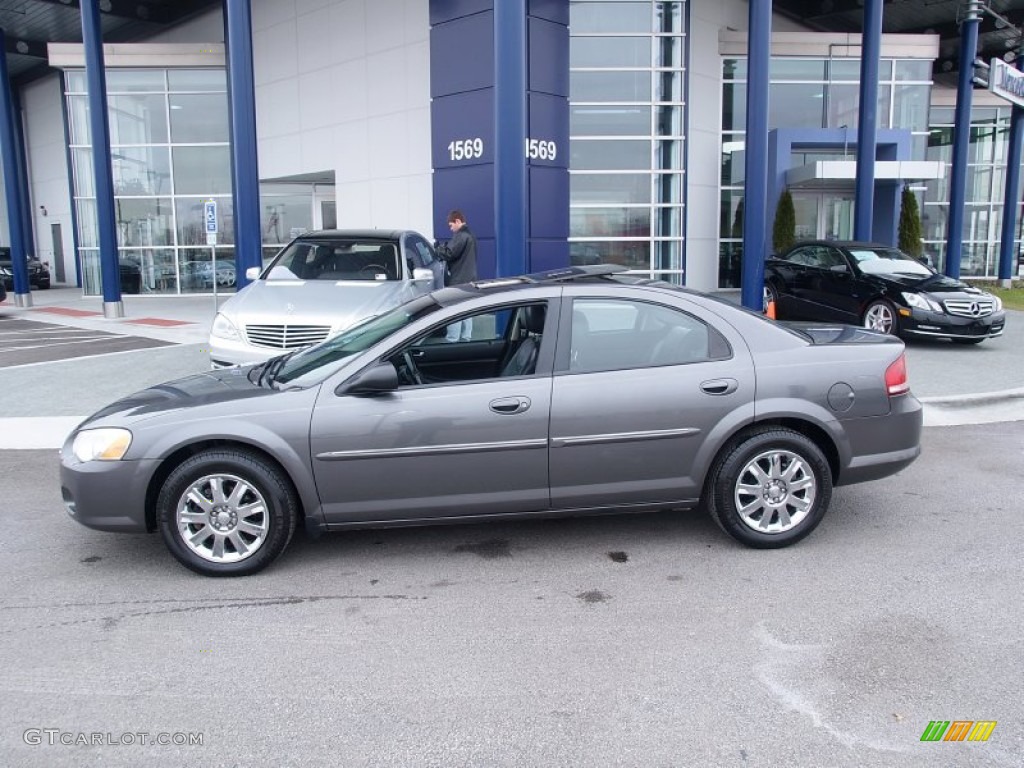 2005 Sebring Limited Sedan - Dark Titanium Metallic / Black photo #3