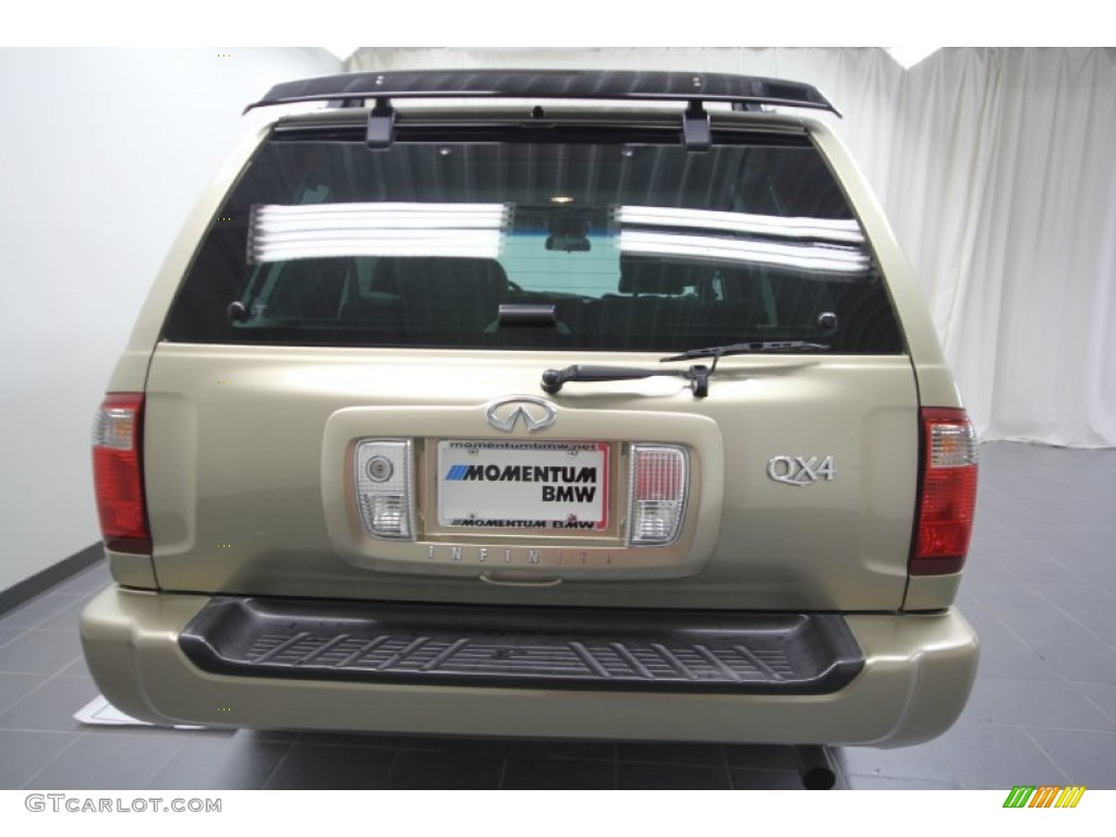 2002 QX4  - Golden Sand Metallic / Stone Beige photo #12