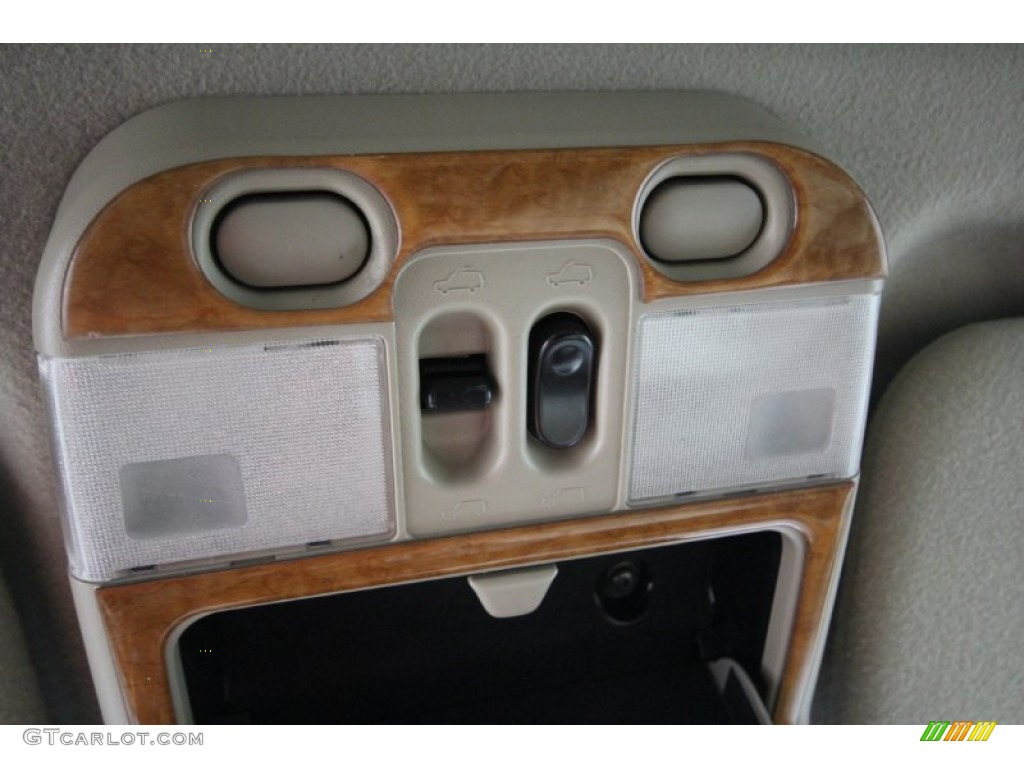2002 QX4  - Golden Sand Metallic / Stone Beige photo #21