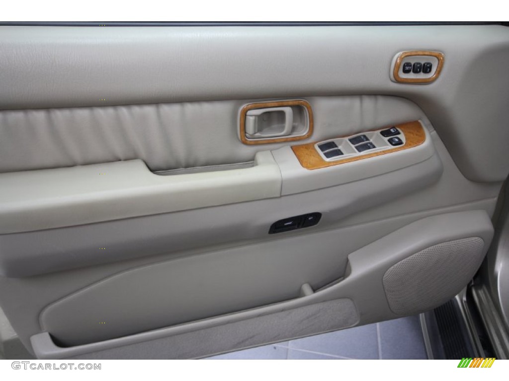 2002 QX4  - Golden Sand Metallic / Stone Beige photo #26