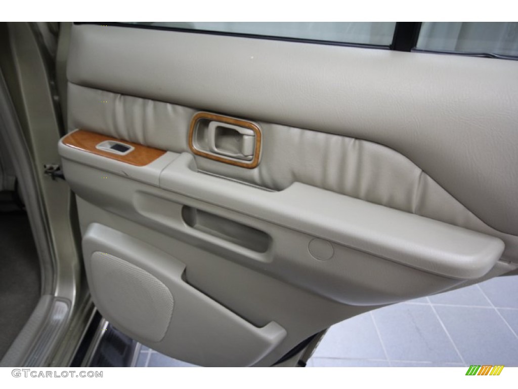 2002 QX4  - Golden Sand Metallic / Stone Beige photo #32