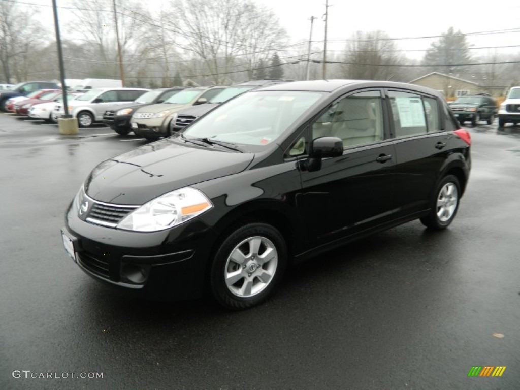 2009 Versa 1.8 SL Hatchback - Super Black / Charcoal photo #1