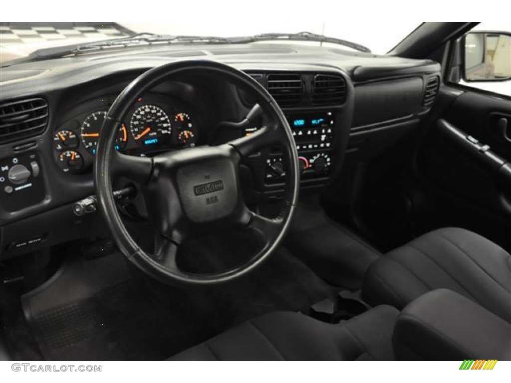2003 GMC Sonoma SLS Regular Cab Graphite Dashboard Photo #58509626