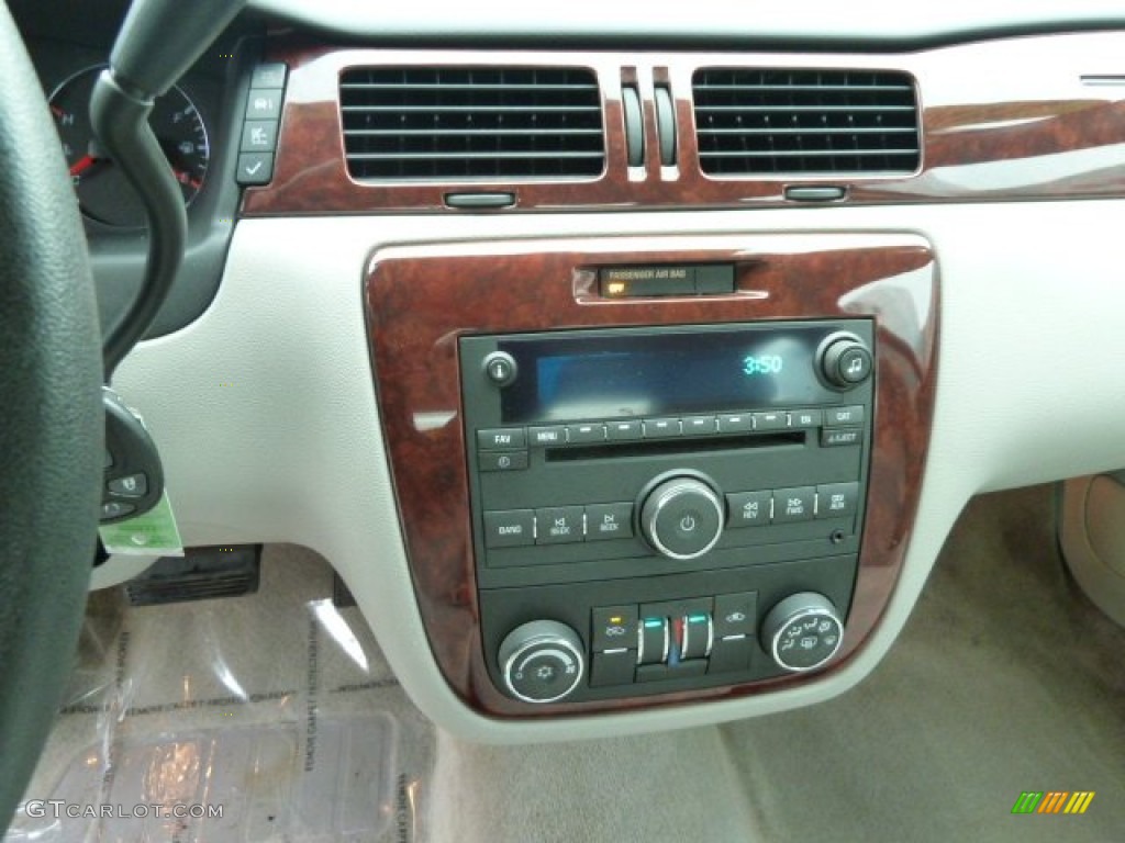 2007 Chevrolet Impala LT Controls Photo #58510250