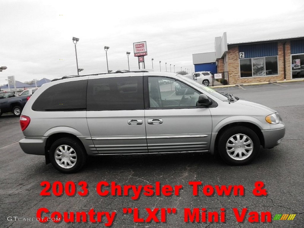 2003 Town & Country LXi - Satin Jade Pearl / Gray photo #1