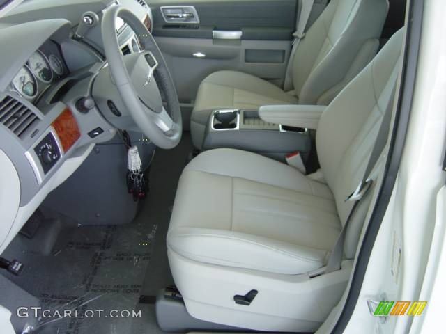 2008 Town & Country Touring Signature Series - Stone White / Medium Slate Gray/Light Shale photo #18