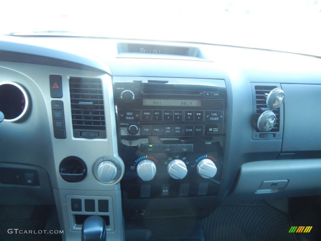 2008 Tundra SR5 CrewMax - Super White / Black photo #17