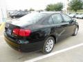Black - Jetta SE Sedan Photo No. 7