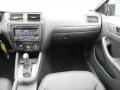 Black - Jetta SE Sedan Photo No. 14